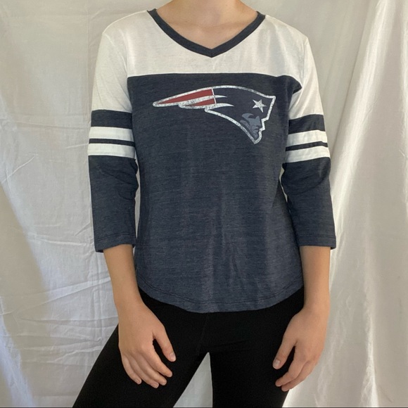 NWT NFL New England Patriots V-Neck Shirt - Picture 3 of 7